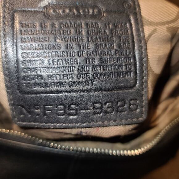 Coach | Vintage Black Leather Crossbody - Picture 4 of 6